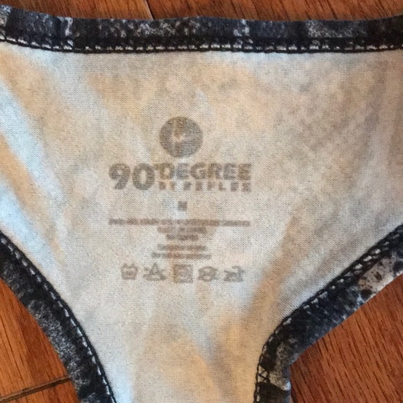 Snake Skin Racerback Tank 💪 - Picture 3 of 4